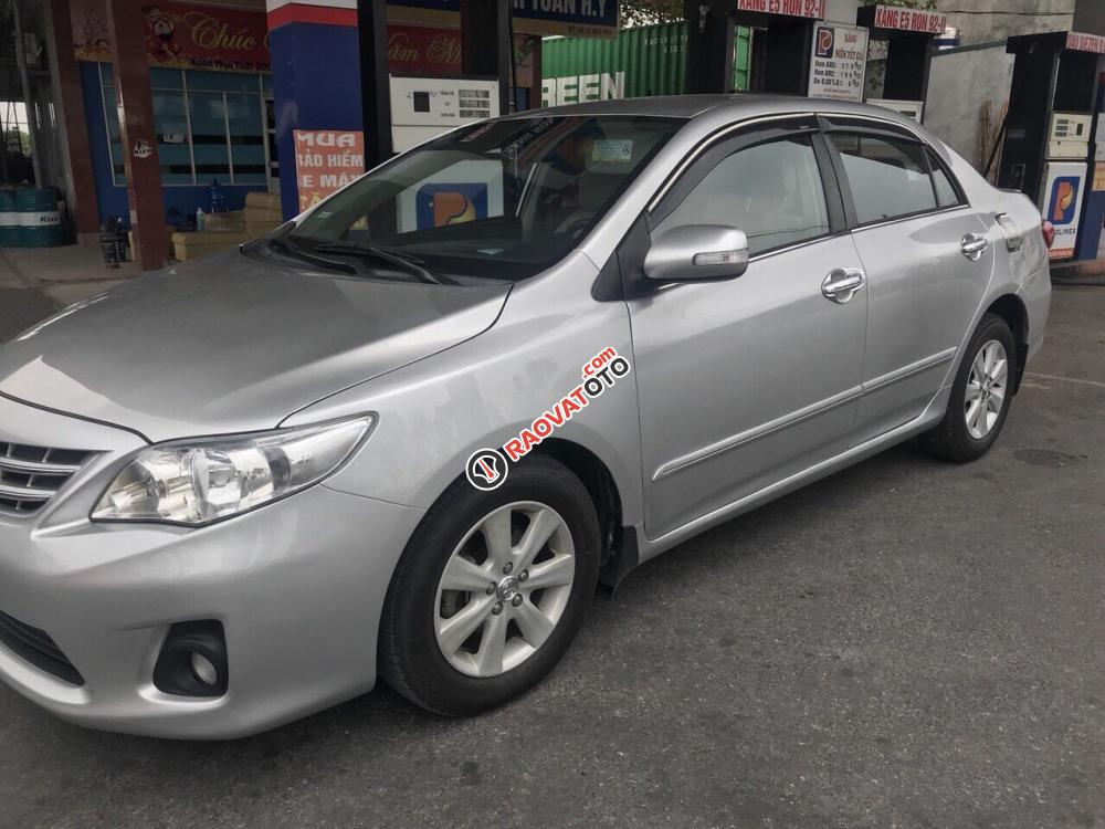 Cần bán gấp Toyota Corolla Altis năm 2011 màu bạc, 445 triệu-2