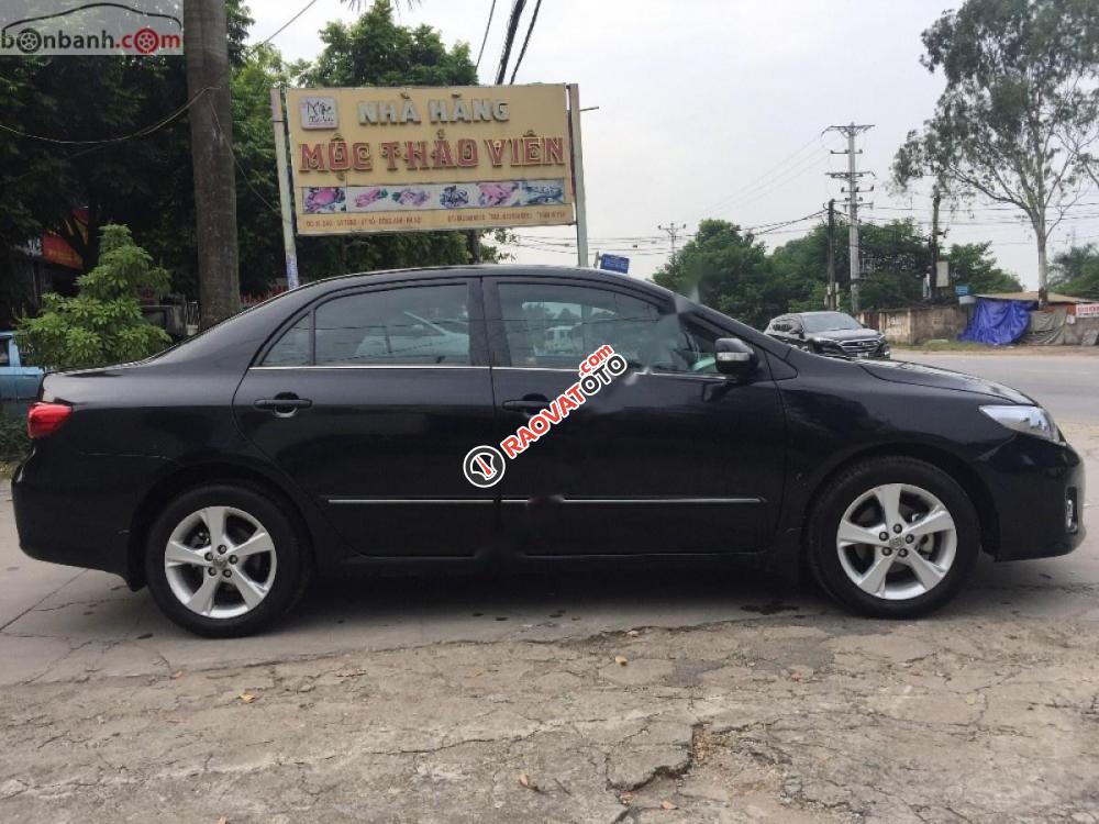 Cần bán xe Toyota Corolla altis 2.0V năm 2013, màu đen-3