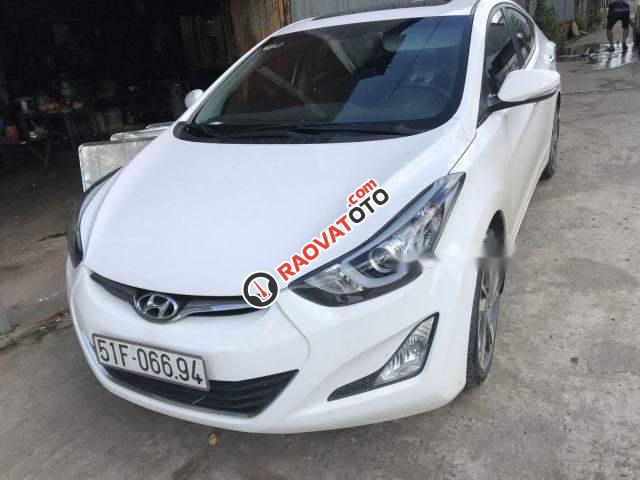 Bán Hyundai Elantra 1.8 AT 2014, màu trắng số sàn, giá 545tr-0