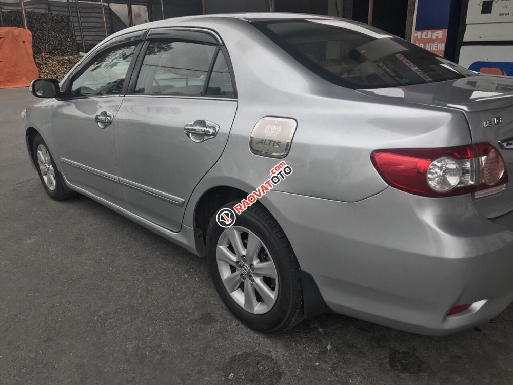 Cần bán gấp Toyota Corolla Altis năm 2011 màu bạc, 445 triệu-1