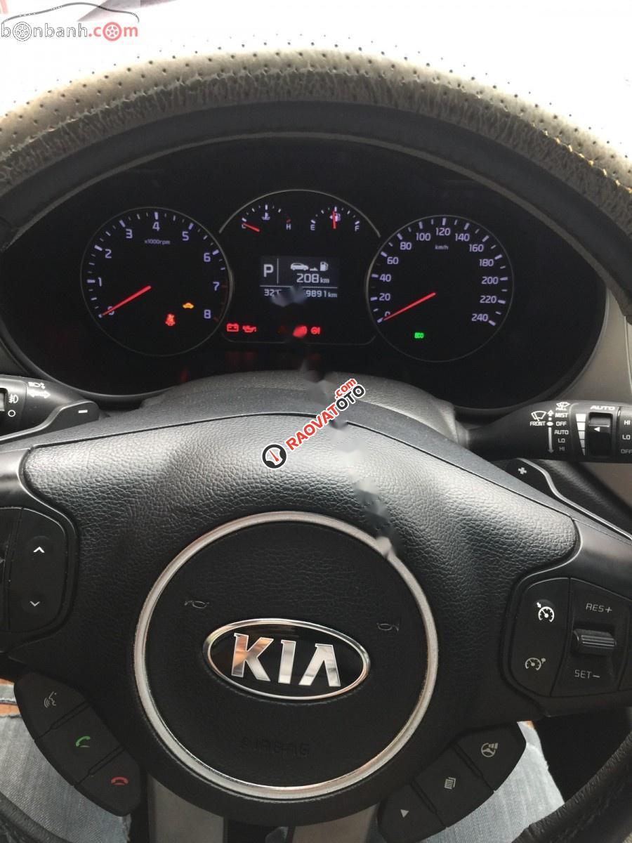 Bán Kia Rondo 2.0 GAT năm 2015, màu trắng, giá 600tr-1