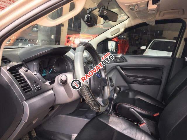 Bán Ford Ranger XL sản xuất 2016, màu vàng cát-3