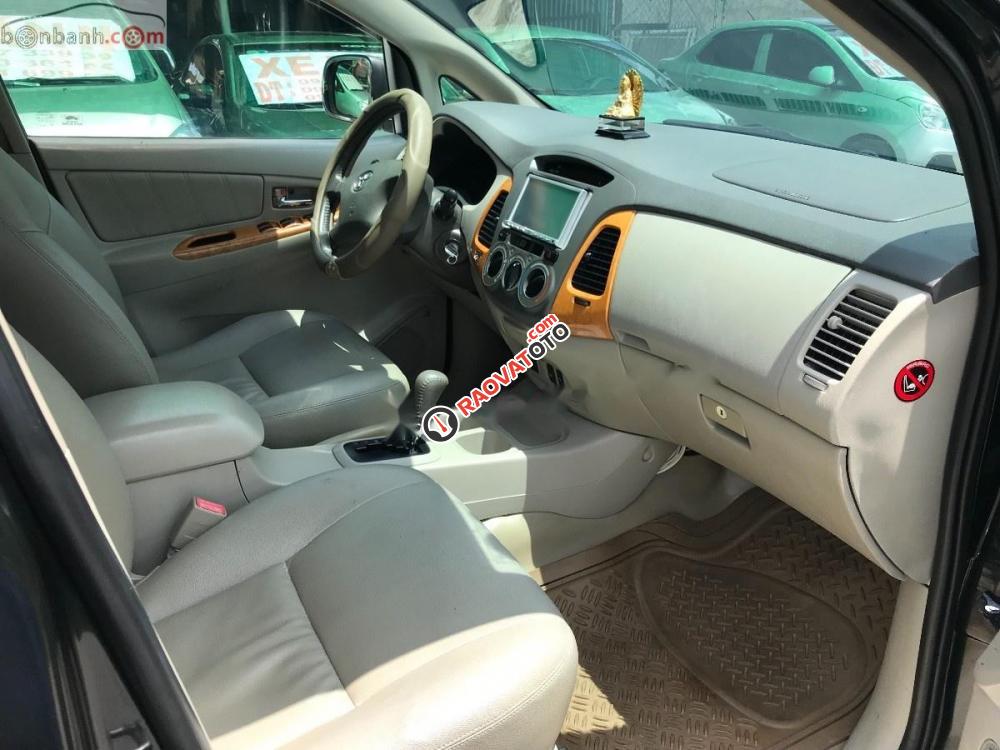 Bán Toyota Innova 2.0 V 2008, màu đen, giá 370tr-5