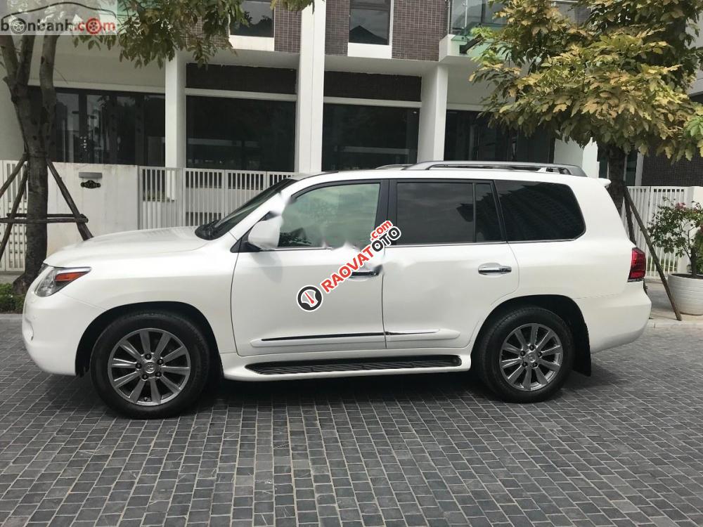 Cần bán gấp Lexus LX 570 đời 2011, màu trắng, nhập khẩu nguyên chiếc-3