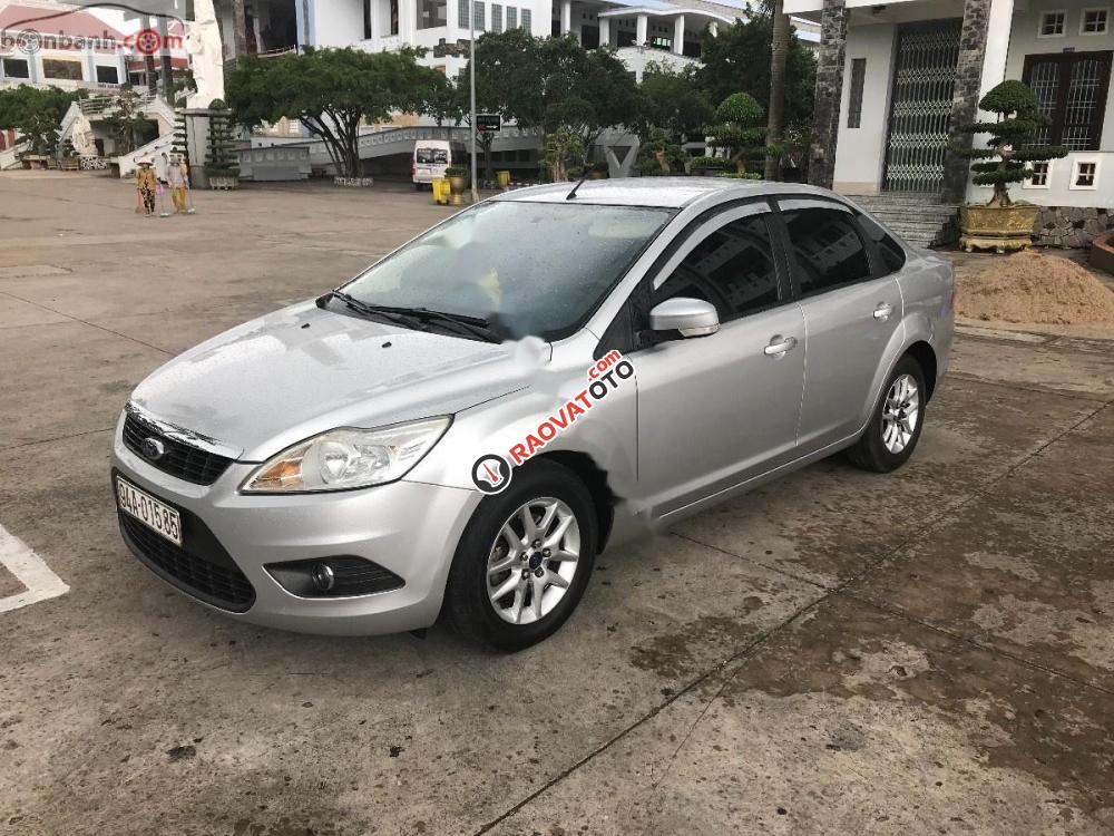 Bán ô tô cũ Ford Focus 1.8 MT năm sản xuất 2010, màu bạc-4