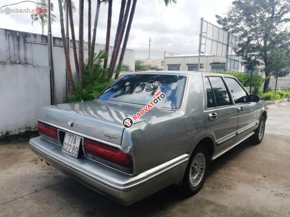 Cần bán Nissan Cedric sản xuất 1992, màu bạc, nhập khẩu-8