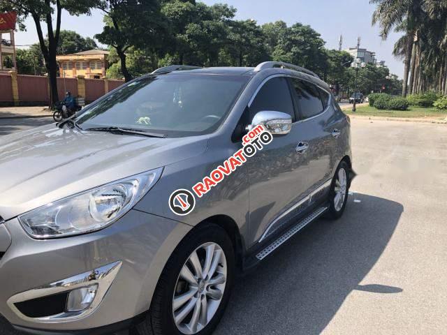 Cần bán xe Hyundai Tucson 4WD sản xuất năm 2011, màu bạc, nhập khẩu, giá 565tr-3