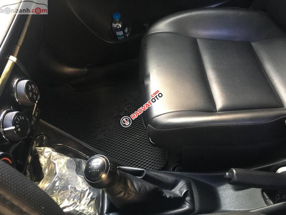 Cần bán lại xe Toyota Vios J năm sản xuất 2016, màu bạc-1