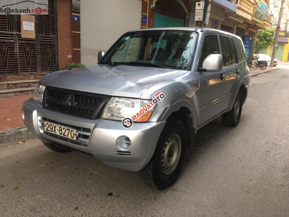 Bán Mitsubishi Pajero 3.0 năm 2005, màu bạc, nhập khẩu -5