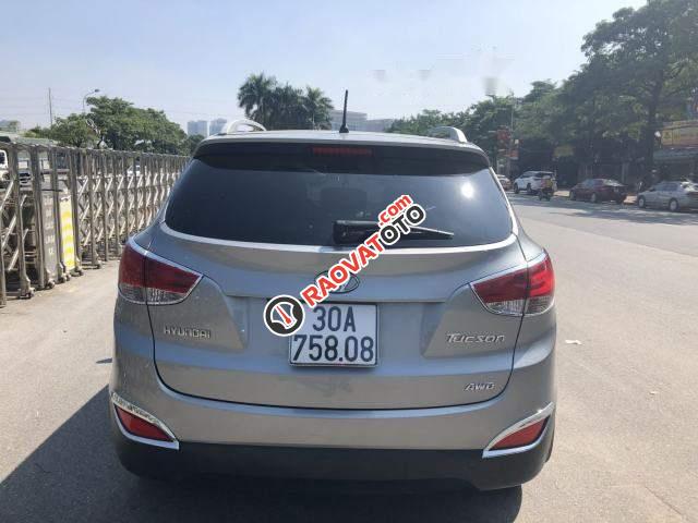 Cần bán xe Hyundai Tucson 4WD sản xuất năm 2011, màu bạc, nhập khẩu, giá 565tr-5