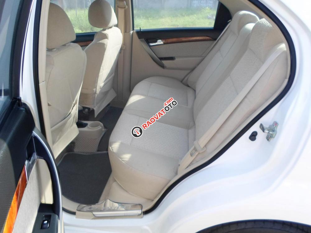 Daewoo Gentra dòng cao cấp SX, cuối 2011, màu trắng vip, xe nhà trùm mềm nên mới như xe hãng-4