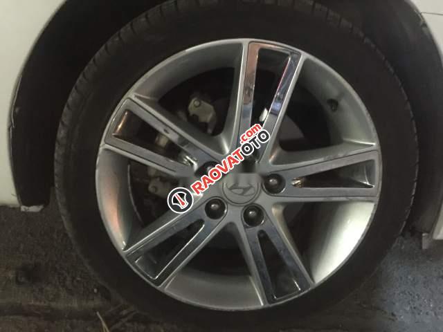 Bán Hyundai i30 AT sản xuất năm 2009, màu trắng, nhập khẩu-4