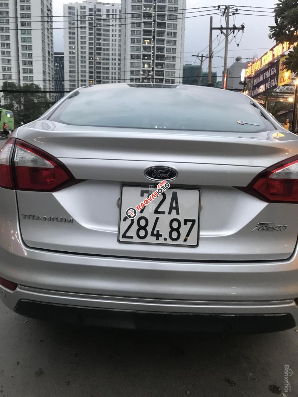 Bán Ford Fiesta 2016, màu bạc-5