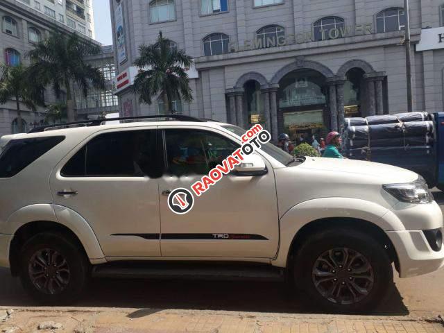 Bán 01 xe Toyota Fortuner V Sportivo TRD, Cuối 11/2014, màu trắng, số tự động-5