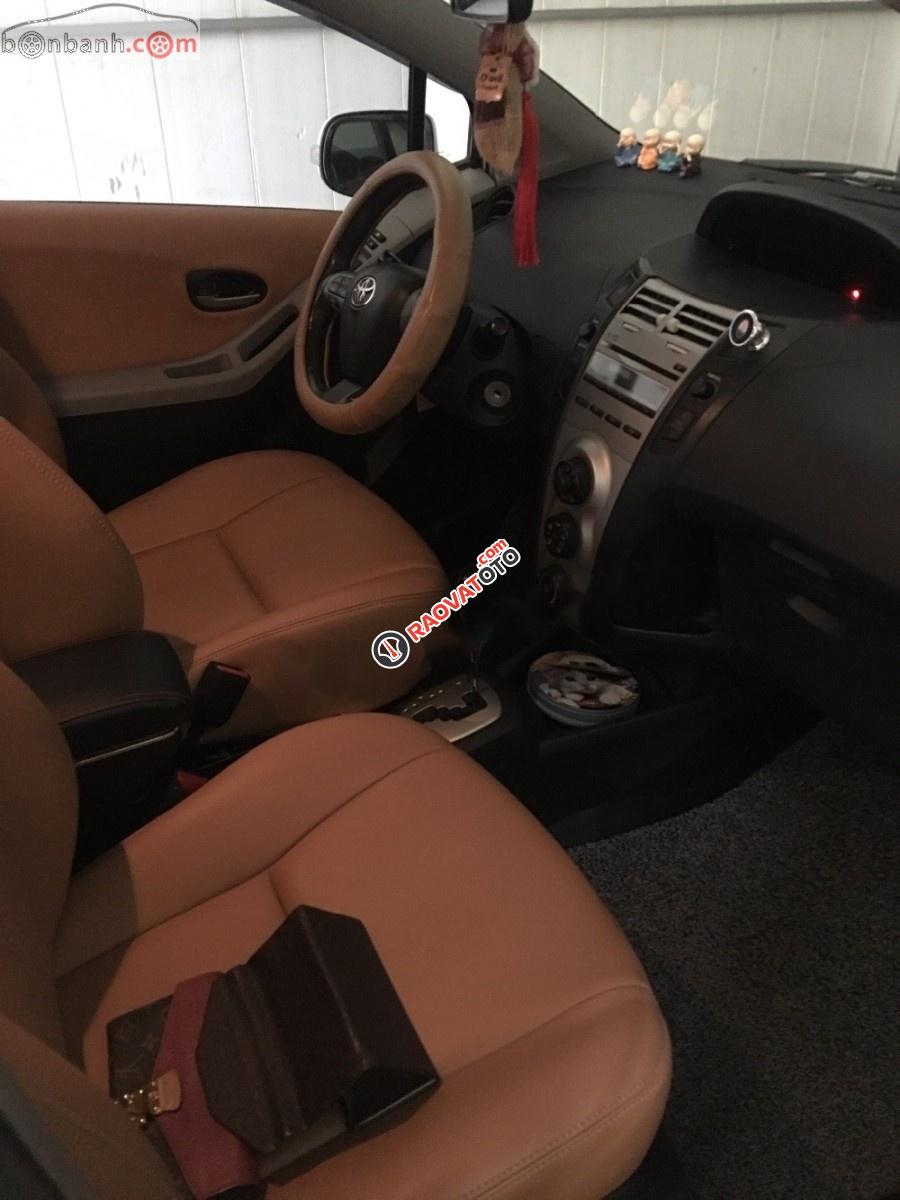 Cần bán lại xe Toyota Yaris 1.5 AT đời 2012, màu trắng, nhập khẩu -0