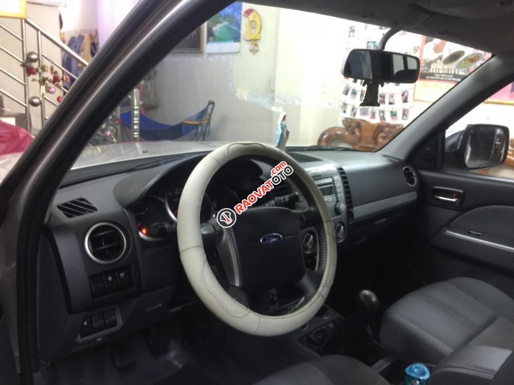 Bán Ford Everest MT số sàn cuối 2013, hồng phấn. Giá 635 triệu-6