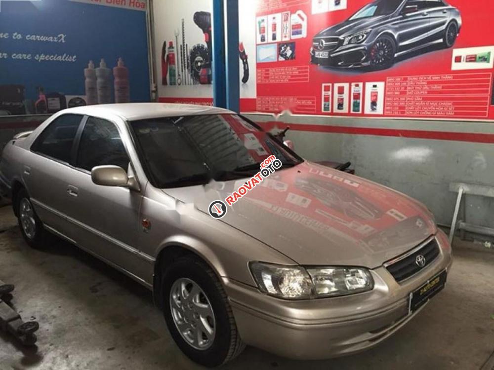Bán ô tô Toyota Camry 3.0 V6 đời 2002, màu bạc-0