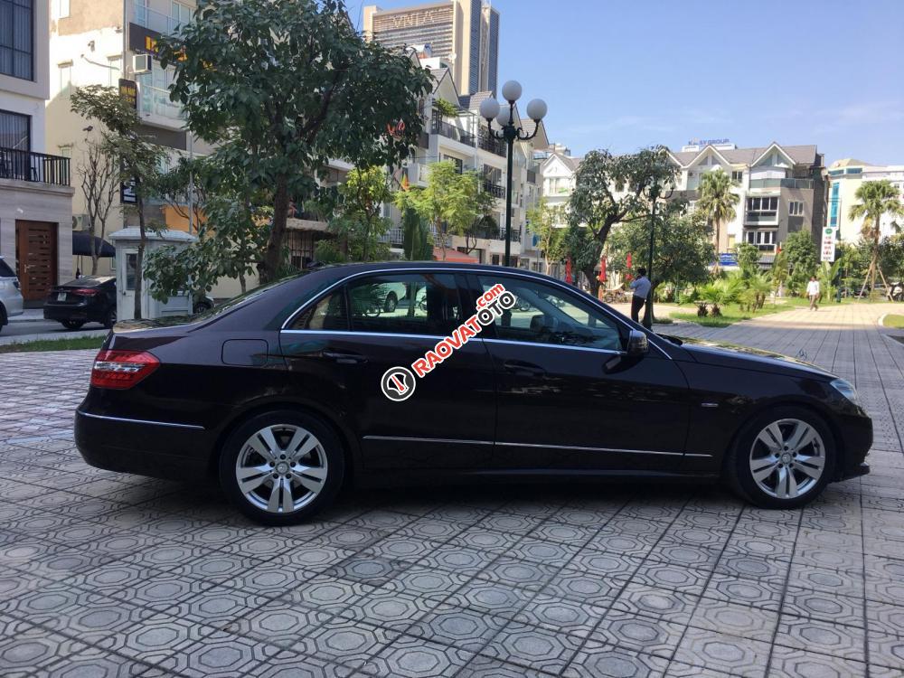 Cần bán xe Mercedes E250 CGI đời 2011, màu nâu, nhập khẩu nguyên chiếc-14