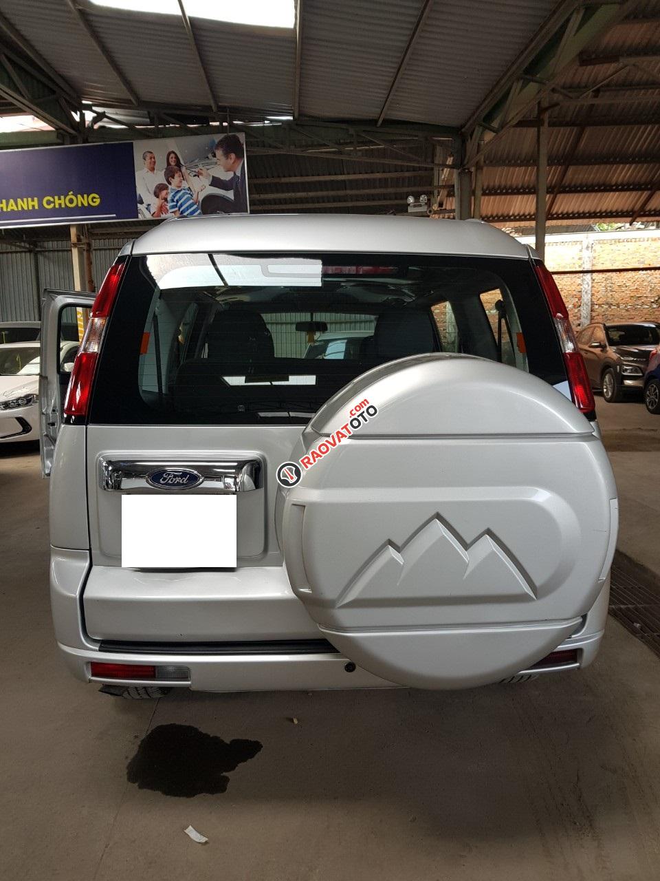 Bán Ford Everest Limited 2.5MT, máy dầu, 2014, màu bạc, đi gần 69000km-6