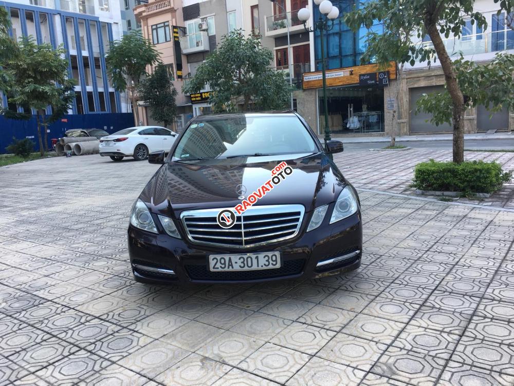 Cần bán xe Mercedes E250 CGI đời 2011, màu nâu, nhập khẩu nguyên chiếc-0