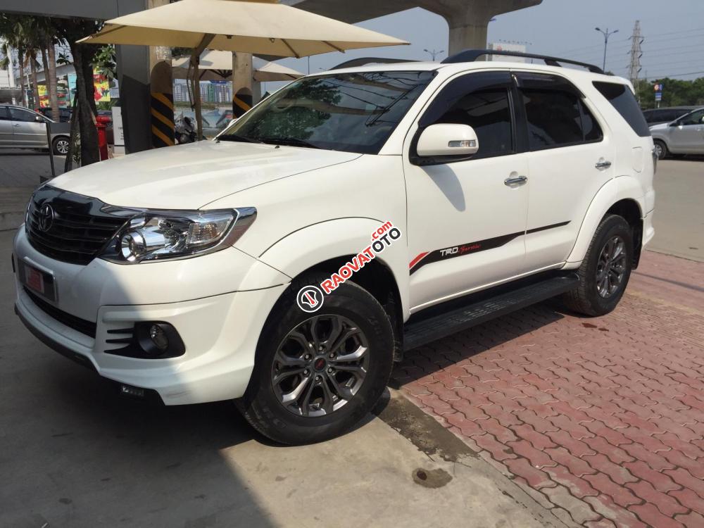 Toyota Fortuner TRD 2016, màu trắng, phiên bản thể thao-1