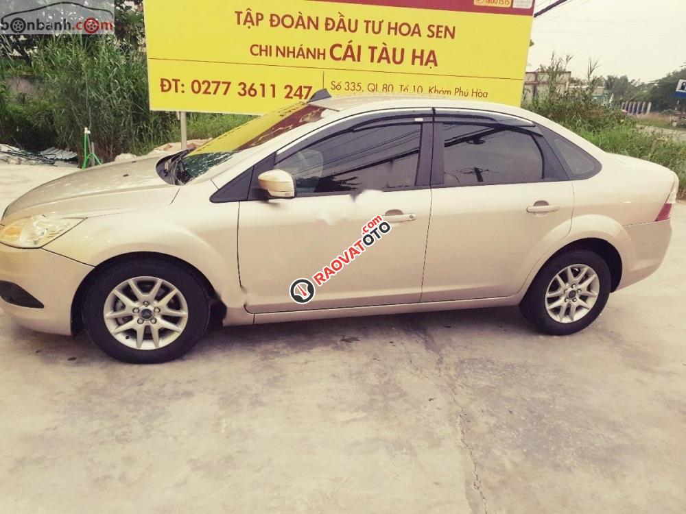 Bán ô tô Ford Focus 1.8 MT sản xuất 2010, màu phấn hồng, giá 315tr-1