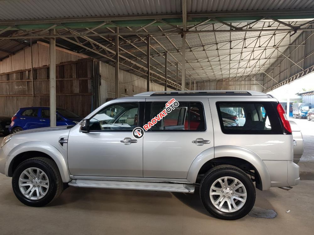 Bán Ford Everest Limited 2.5MT, máy dầu, 2014, màu bạc, đi gần 69000km-4