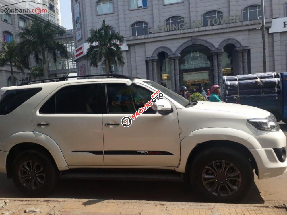 Bán Toyota Fortuner TRD Sportivo 4x2 AT 2014, màu trắng số tự động-2