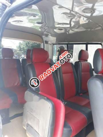 Cần bán Toyota Hiace MT đời 2005, màu trắng, máy dầu-4