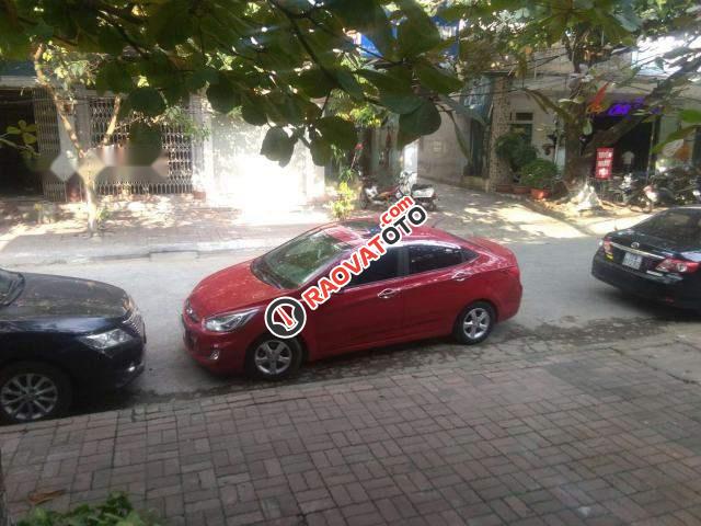 Cần bán Hyundai Accent MT sản xuất 2011, màu đỏ, nhập khẩu -0