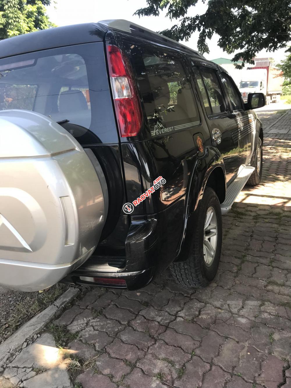 Xe Ford Everest sản xuất 2010 màu đen-0