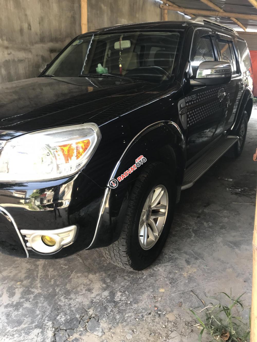 Xe Ford Everest sản xuất 2010 màu đen-3