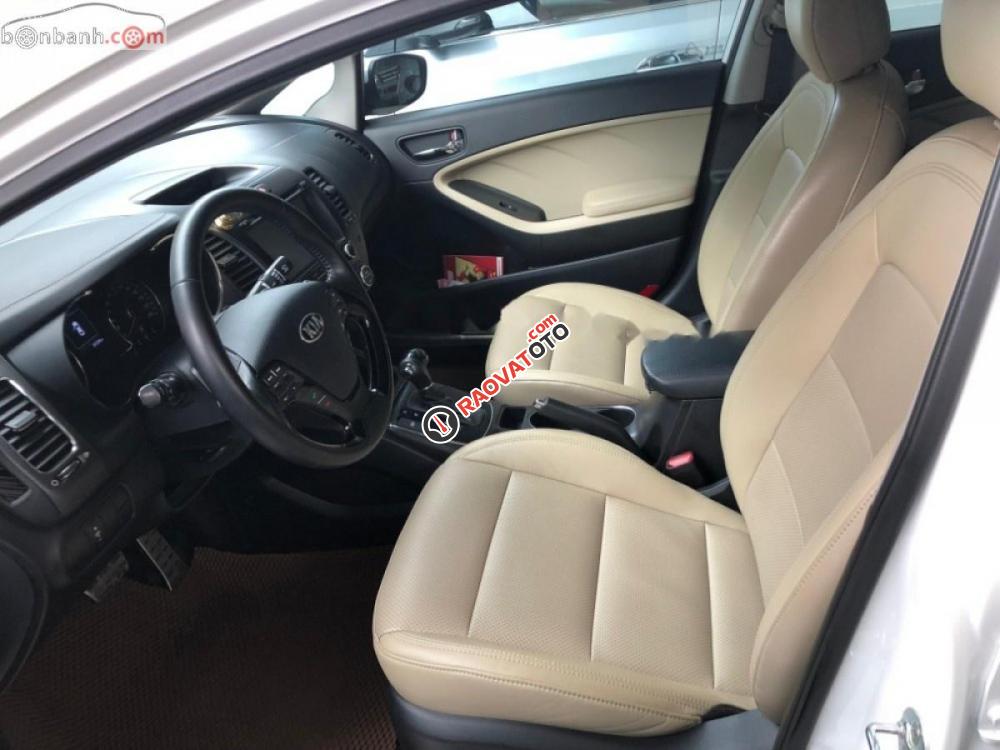 Bán Kia Cerato Signature 1.6AT 2017, màu trắng-3