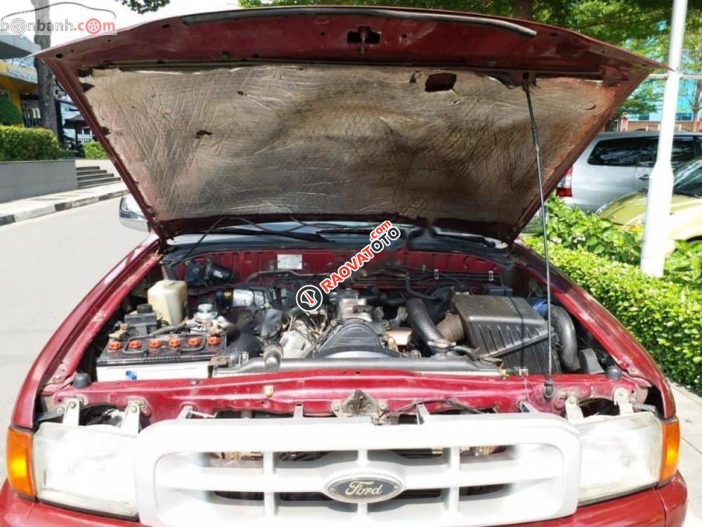 Cần bán xe Ford Ranger XLT sản xuất 2001, màu đỏ-0