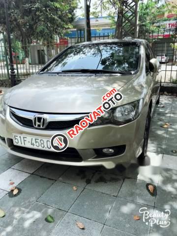 Cần bán lại xe Honda Civic AT sản xuất năm 2010 xe gia đình-0