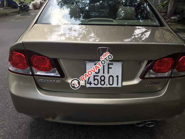 Cần bán lại xe Honda Civic AT sản xuất năm 2010 xe gia đình-5