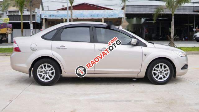 Cần bán gấp Ford Focus 1.8MT sản xuất 2010, giá tốt-4