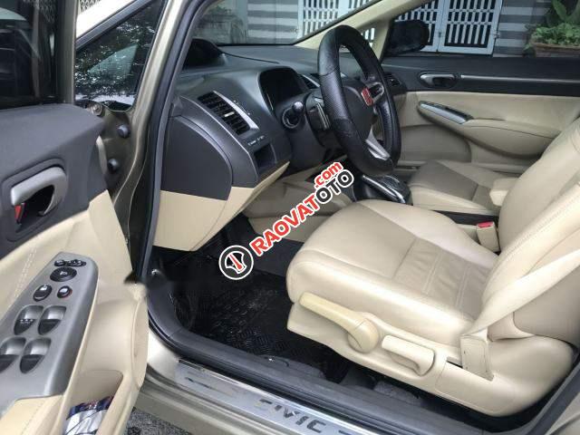 Cần bán lại xe Honda Civic AT sản xuất năm 2010 xe gia đình-1