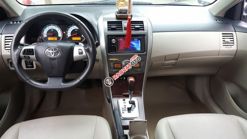 Cần bán xe Toyota Corolla altis 2.0V sản xuất 2013, màu bạc-5