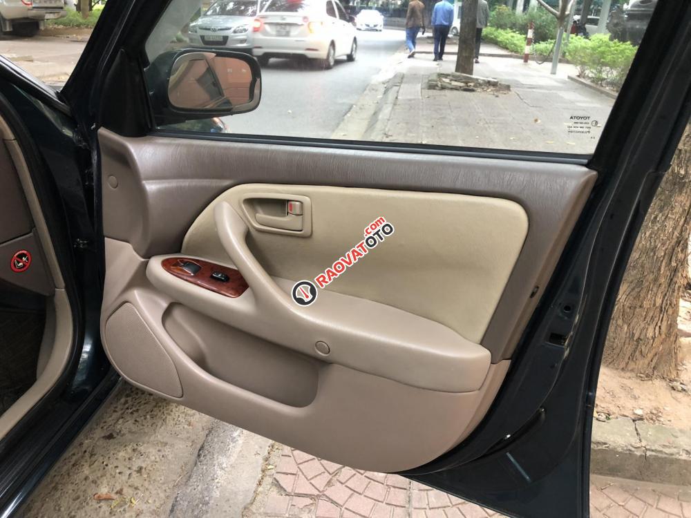 Cần bán xe Toyota Camry GLi năm 2000 máy 2.2-4
