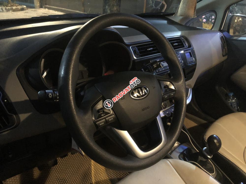 Bán xe Kia Rio model 2018, màu trắng, xe nhập-3