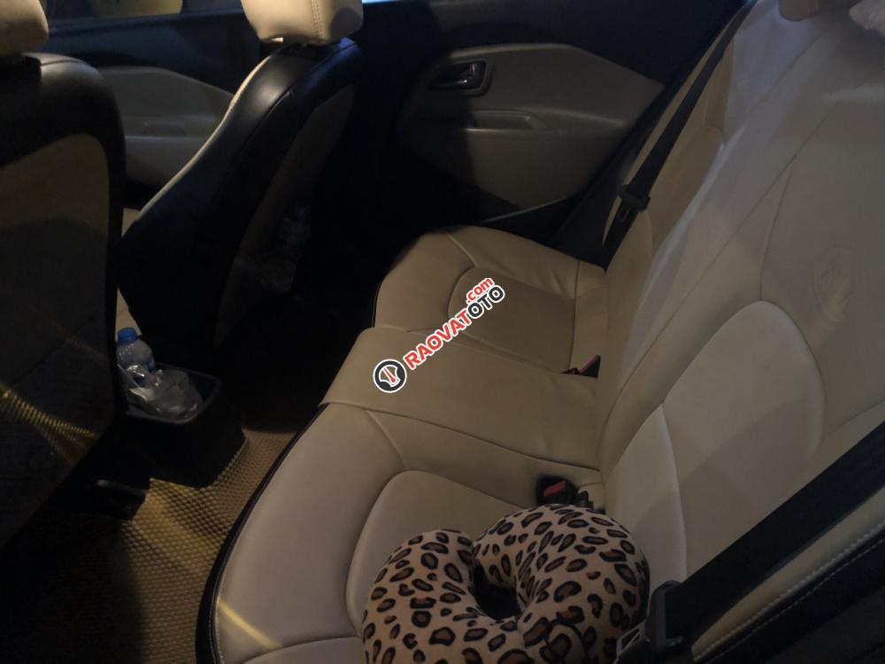 Bán xe Kia Rio model 2018, màu trắng, xe nhập-1