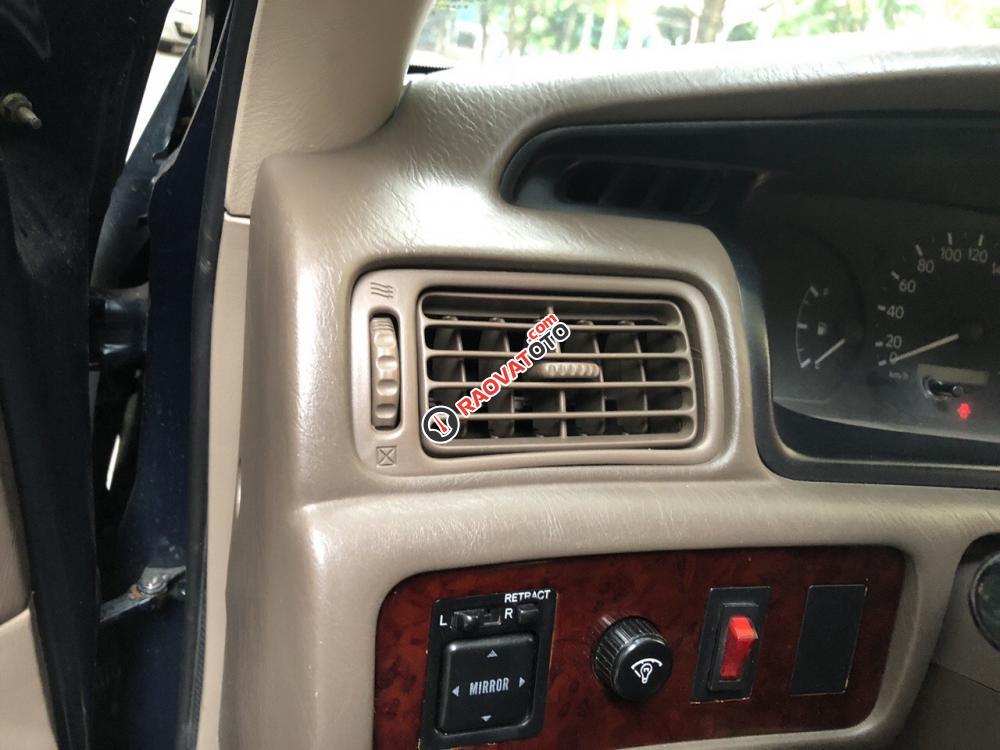 Cần bán xe Toyota Camry GLi năm 2000 máy 2.2-12