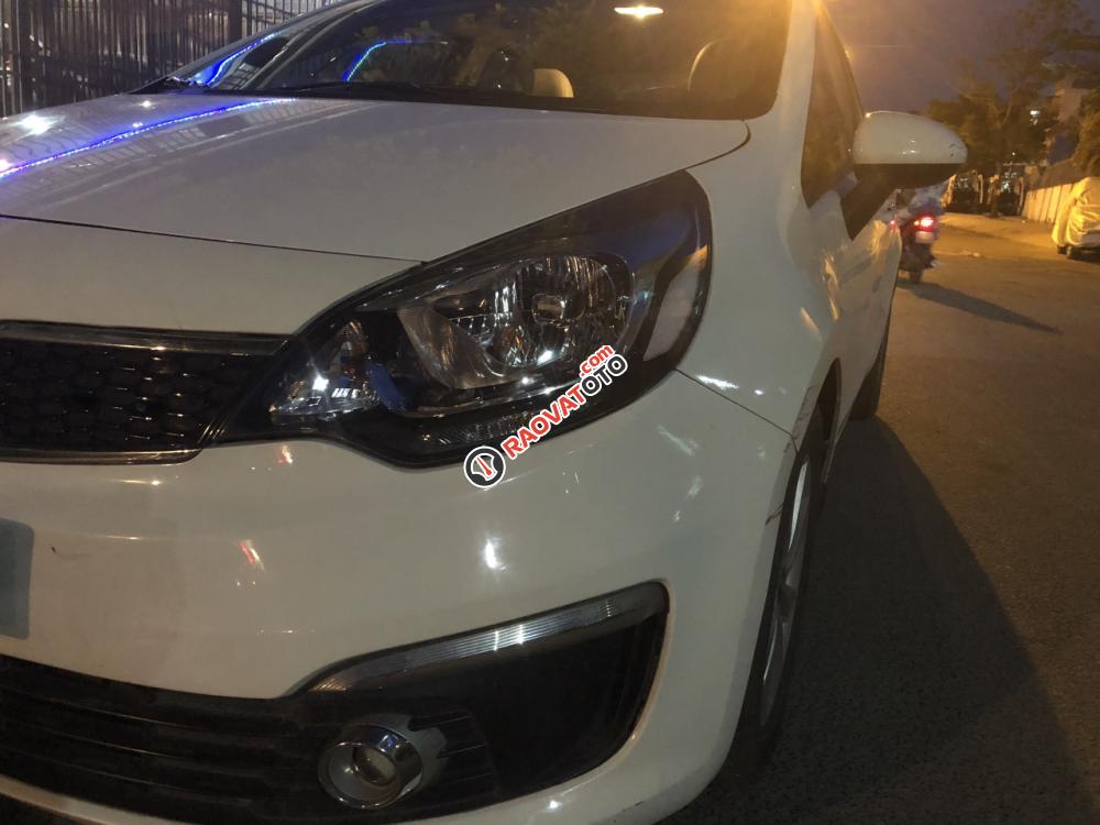 Bán xe Kia Rio model 2018, màu trắng, xe nhập-5