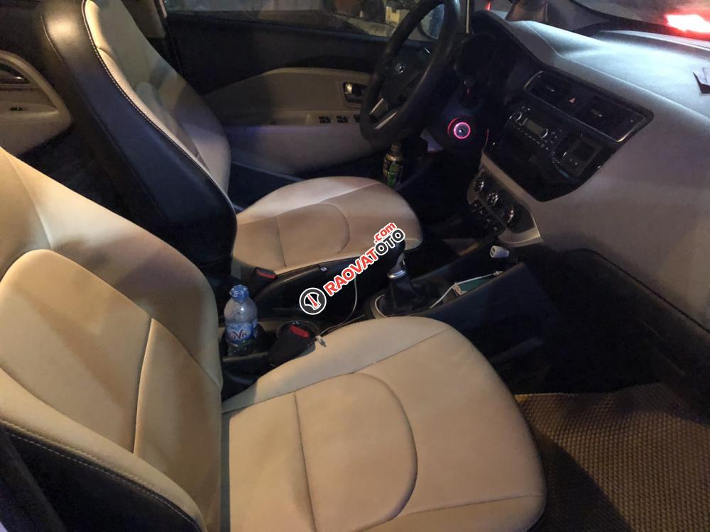 Bán xe Kia Rio model 2018, màu trắng, xe nhập-2