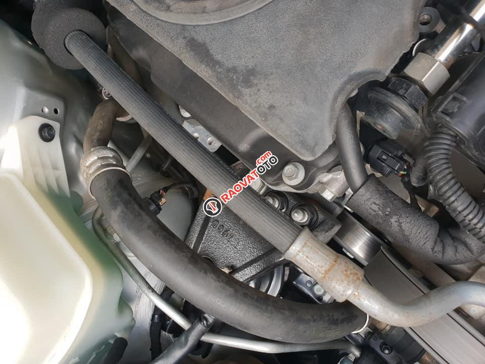 Cần bán Kia Carens đời 2010, màu bạc-7