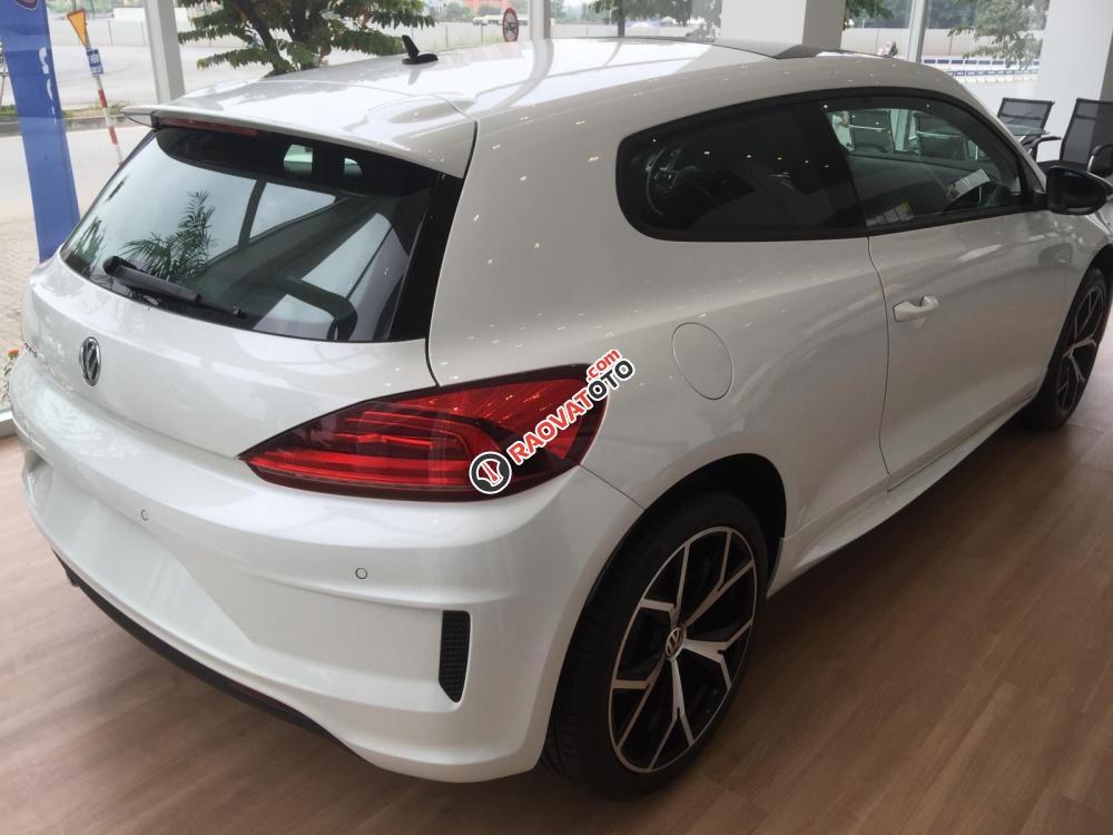 VW Scirocco GTS 2.0 GTS trắng, ưu đãi khủng trong tháng 11-3