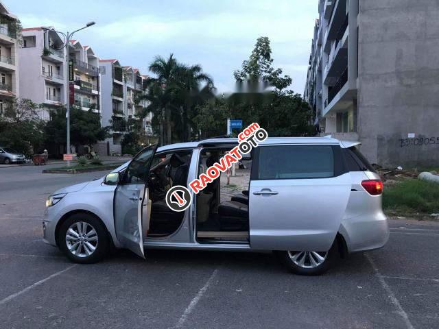 Bán Kia Sedona GATH sản xuất 2017, màu bạc-4