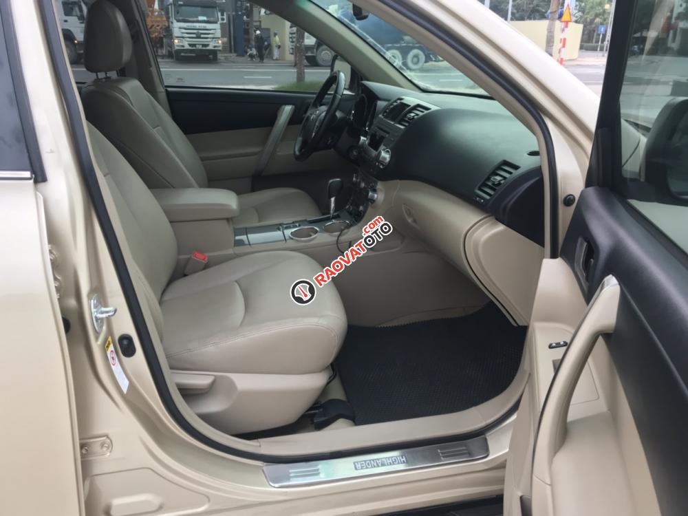 Bán Toyota Highlander bản SE, cửa nóc, cốp hít, sx 2011 giá 1 tỷ 256 triệu, liên hệ 0337398448-9