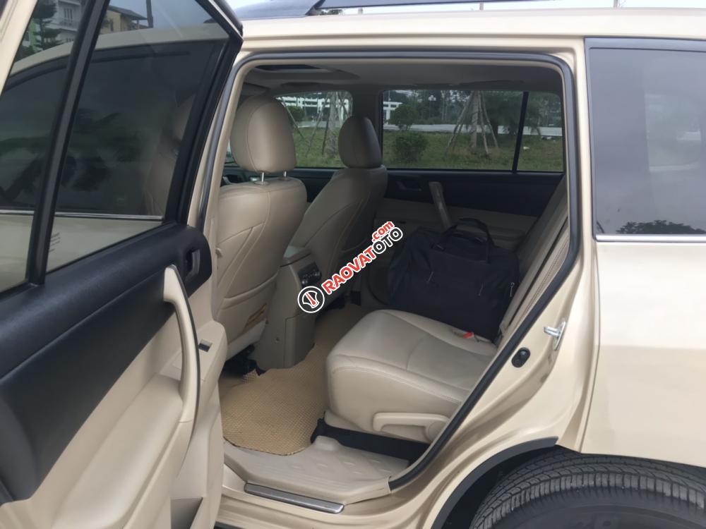 Bán Toyota Highlander bản SE, cửa nóc, cốp hít, sx 2011 giá 1 tỷ 256 triệu, liên hệ 0337398448-8